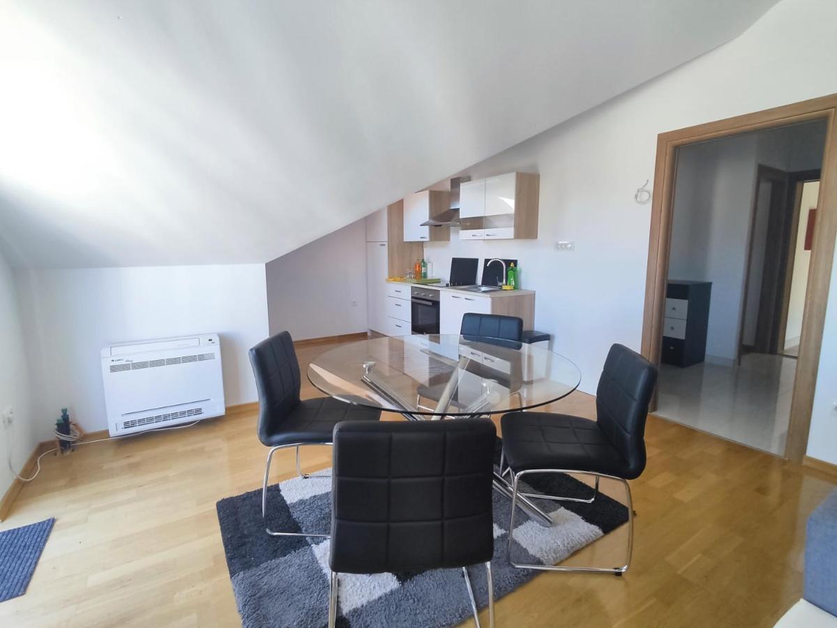 Sunny Attic Apartment With Balcony & Modern City Apartment With Outdoor Area, No Balcony Trogir Exterior photo