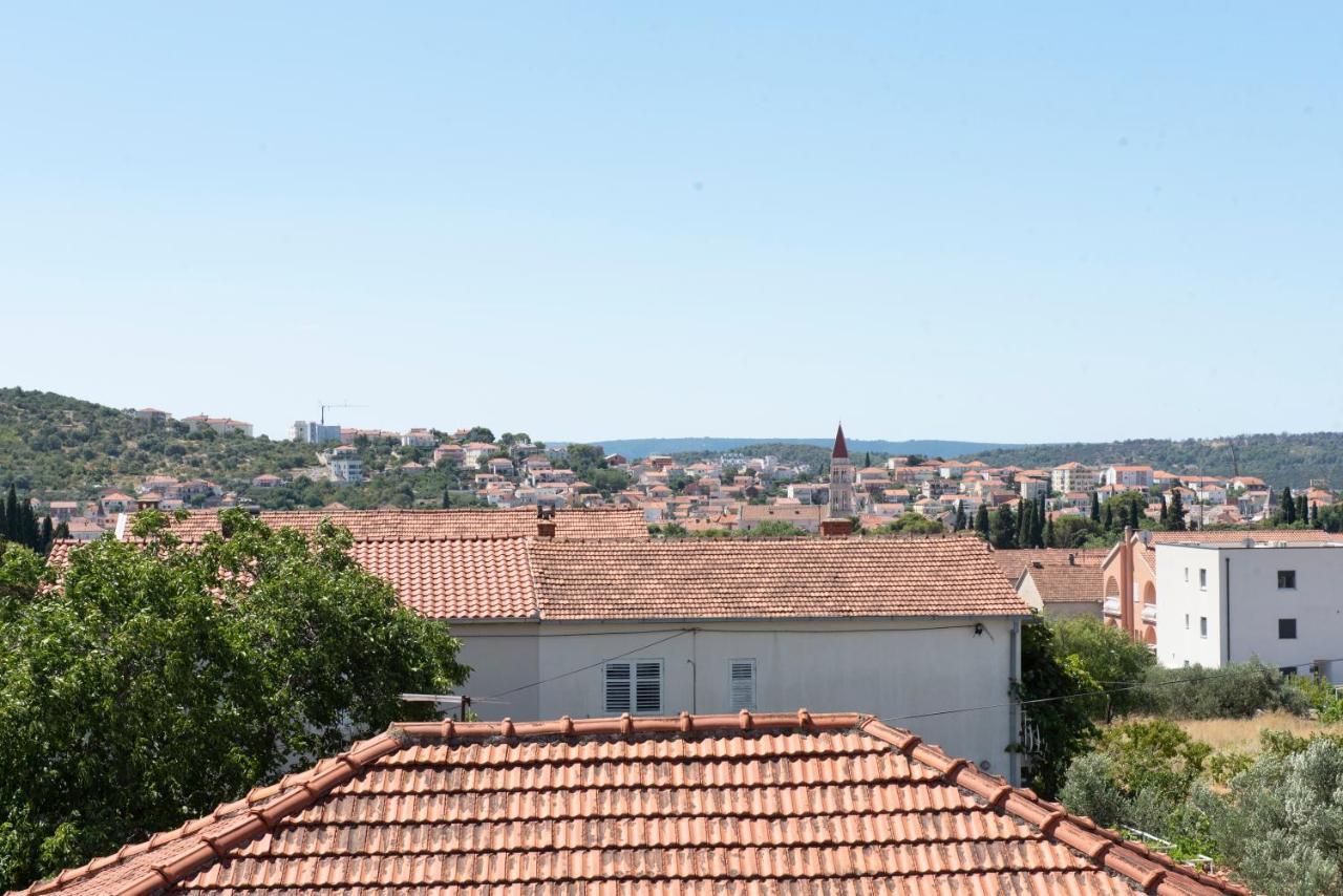 Sunny Attic Apartment With Balcony & Modern City Apartment With Outdoor Area, No Balcony Trogir Exterior photo