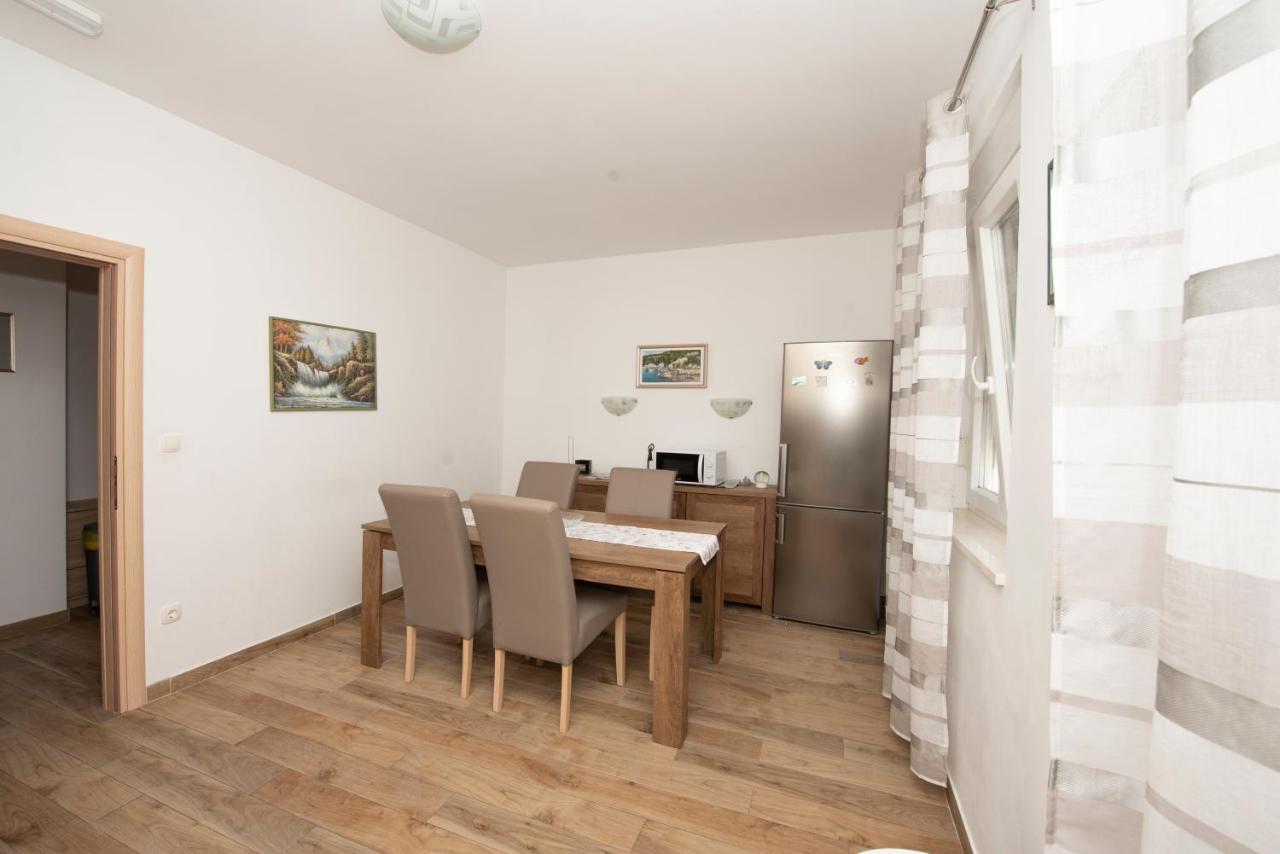 Sunny Attic Apartment With Balcony & Modern City Apartment With Outdoor Area, No Balcony Trogir Exterior photo